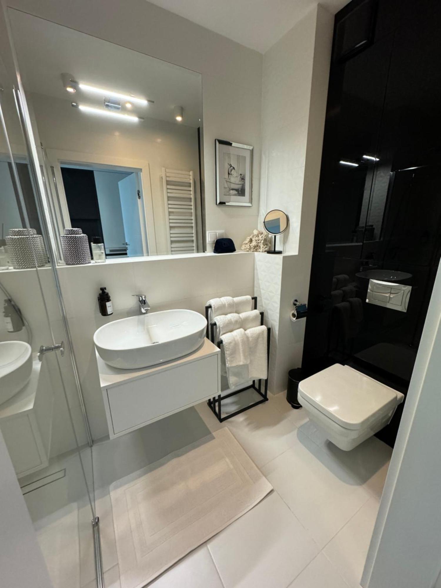 Wave Apartment Tyballtic 7Th Floor With Two Bedrooms And Sea View! Miedzyzdroje Dış mekan fotoğraf