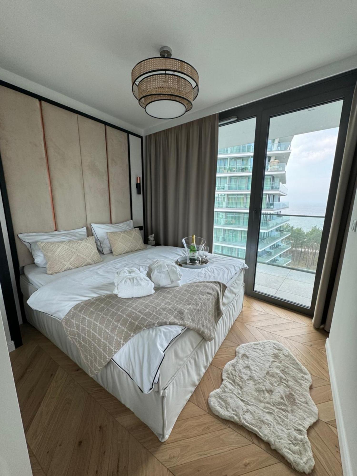 Wave Apartment Tyballtic 7Th Floor With Two Bedrooms And Sea View! Miedzyzdroje Dış mekan fotoğraf